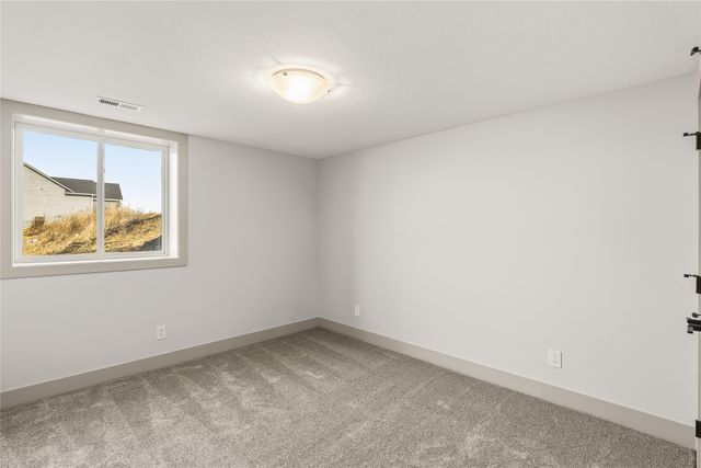 1390 NW Alderleaf Drive, Waukee, IA 50263