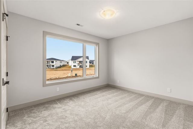 1390 NW Alderleaf Drive, Waukee, IA 50263