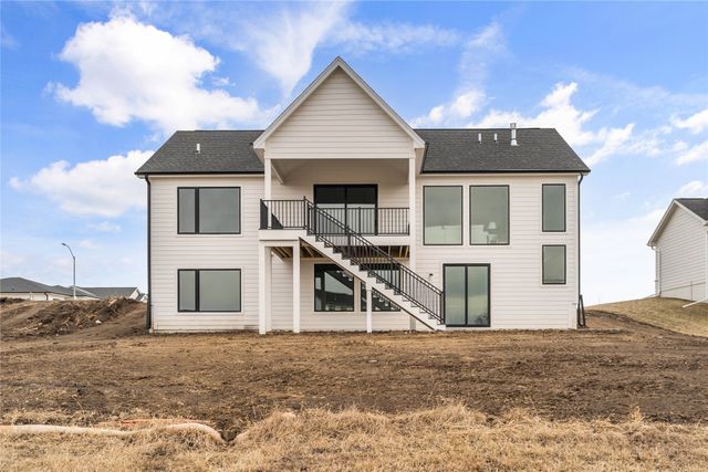 1390 NW Alderleaf Drive, Waukee, IA 50263