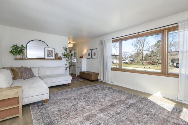 W4011 Hickory ROAD, Hustisford, WI 53034