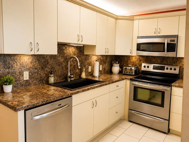 2504 Antigua Ter F4, Coconut Creek, FL 33066