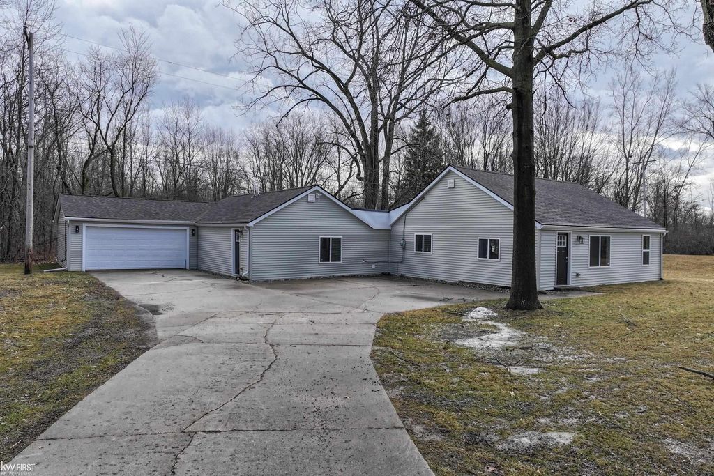 10104 Sheridan Road, Montrose Twp, MI 48457