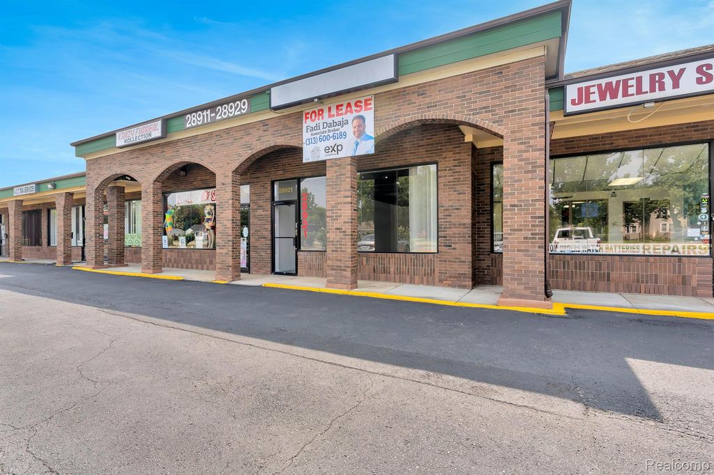 28921 7 Mile Road, Livonia, MI 48152