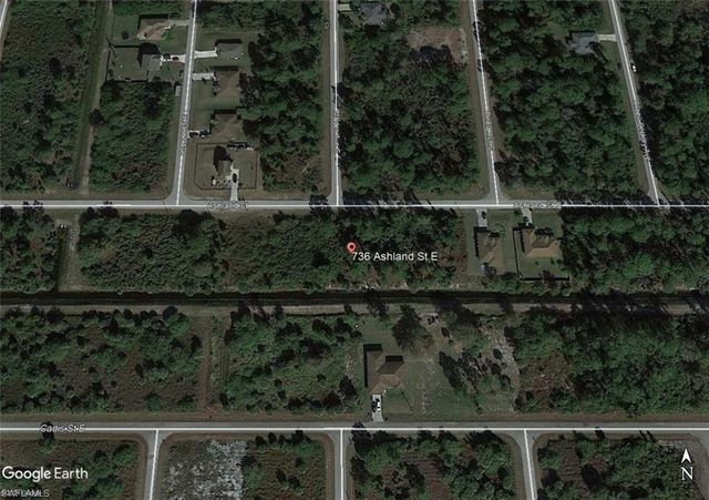 736 Ashland ST E, Lehigh Acres, FL 33974