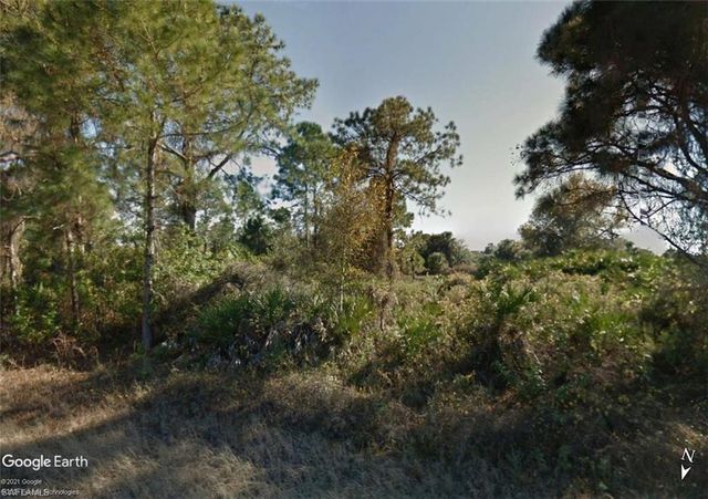 736 Ashland ST E, Lehigh Acres, FL 33974