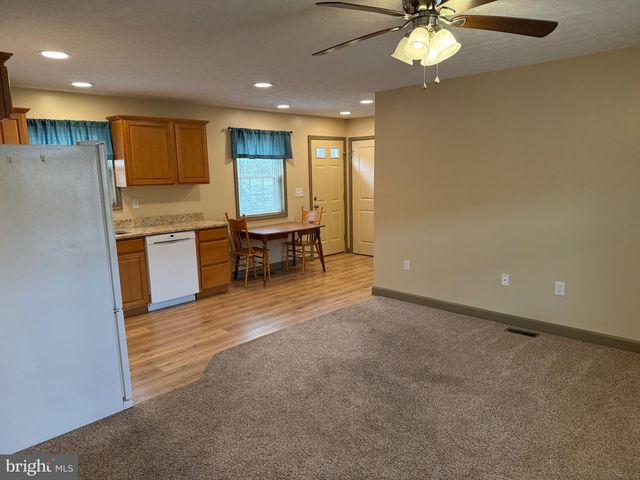 3485 VALLEY ROAD, Berkeley Springs, WV 25411