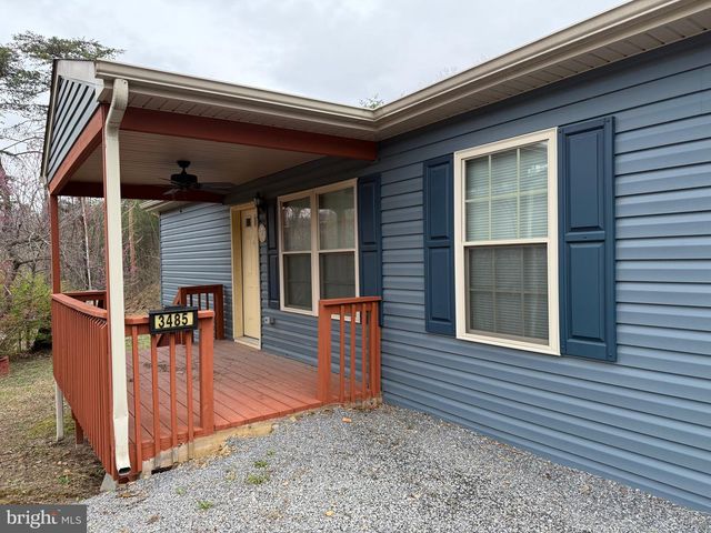 3485 VALLEY ROAD, Berkeley Springs, WV 25411