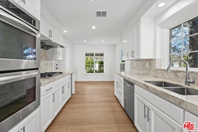 12423 Martha Street, Valley Village, CA 91607