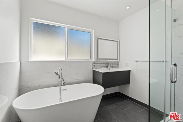 12423 Martha Street, Valley Village, CA 91607