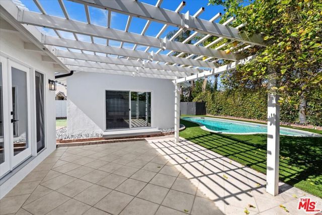 12423 Martha Street, Valley Village, CA 91607