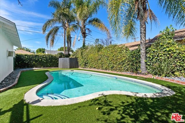 12423 Martha Street, Valley Village, CA 91607