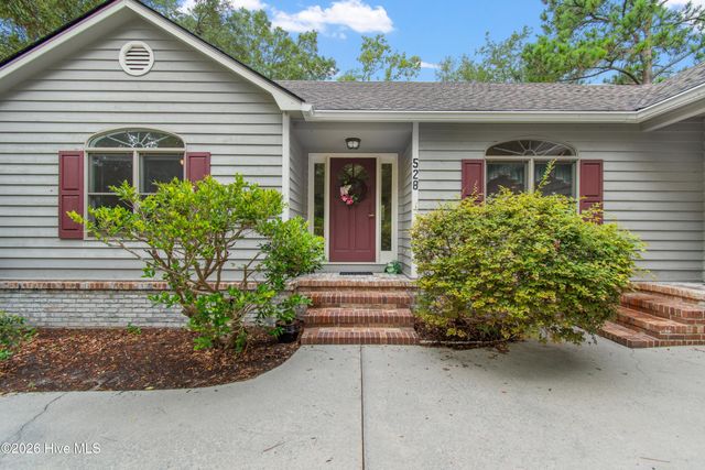 528 Genoes Point Road SW, Supply, NC 28462