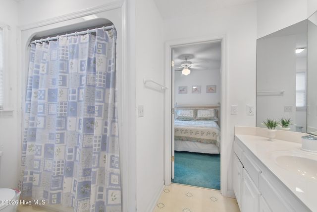 528 Genoes Point Road SW, Supply, NC 28462