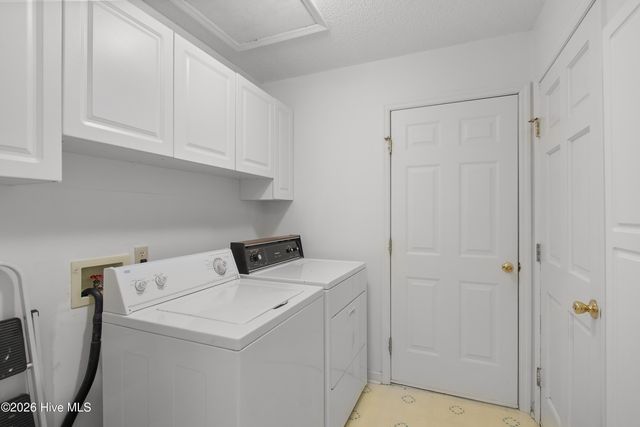 528 Genoes Point Road SW, Supply, NC 28462