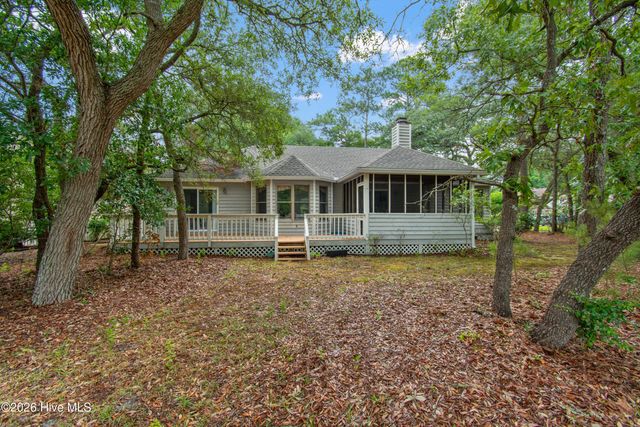 528 Genoes Point Road SW, Supply, NC 28462