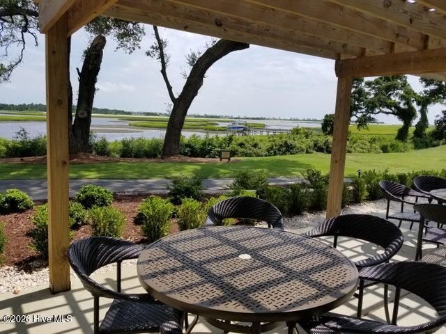 528 Genoes Point Road SW, Supply, NC 28462