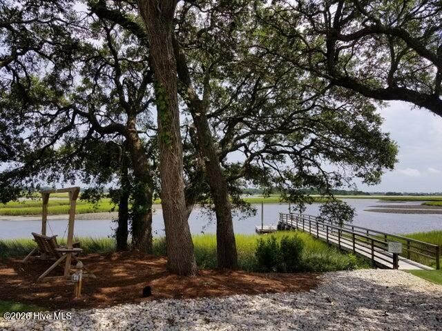 528 Genoes Point Road SW, Supply, NC 28462
