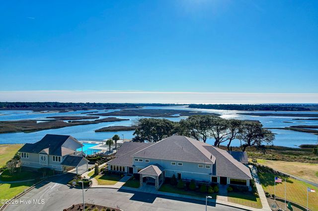 528 Genoes Point Road SW, Supply, NC 28462