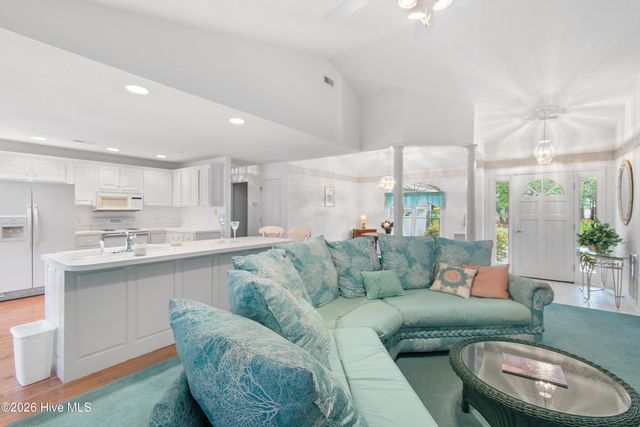528 Genoes Point Road SW, Supply, NC 28462