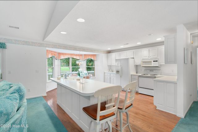 528 Genoes Point Road SW, Supply, NC 28462