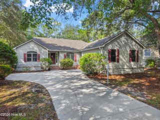 528 Genoes Point Road SW, Supply, NC 28462