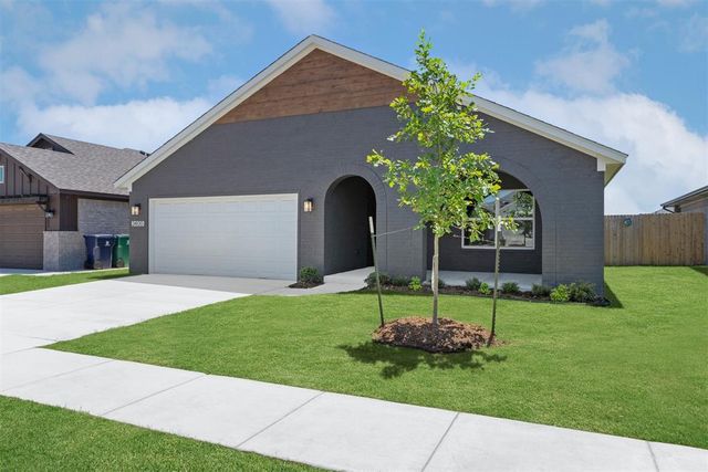 3400 Piney River Drive, Yukon, OK 73099