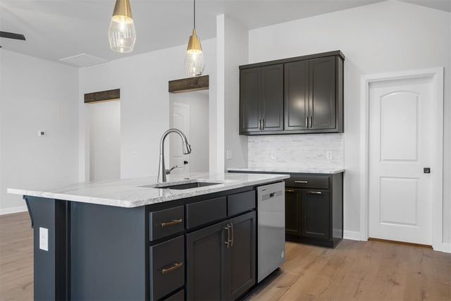 3400 Piney River Drive, Yukon, OK 73099