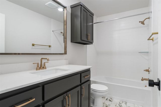 3400 Piney River Drive, Yukon, OK 73099