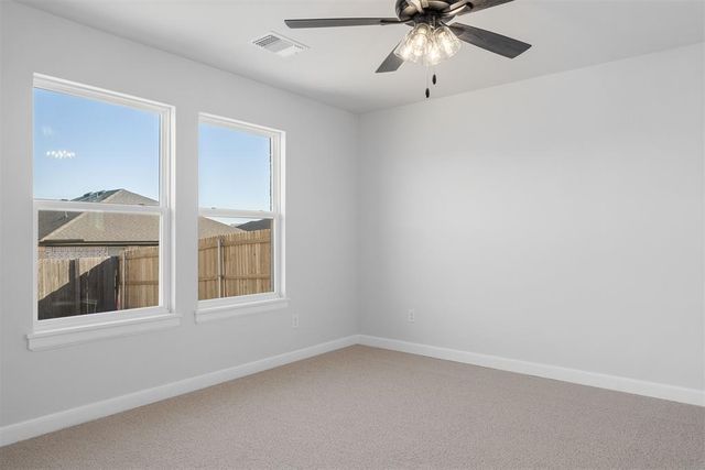 3400 Piney River Drive, Yukon, OK 73099