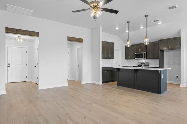 3400 Piney River Drive, Yukon, OK 73099