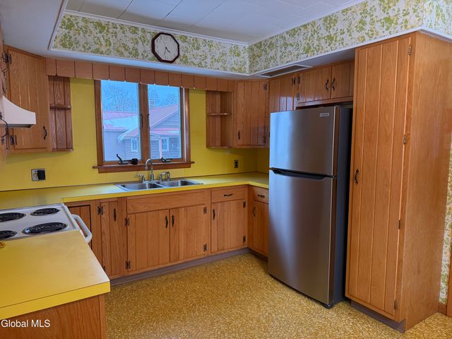 11 Blinn Street, Whitehall, NY 12887