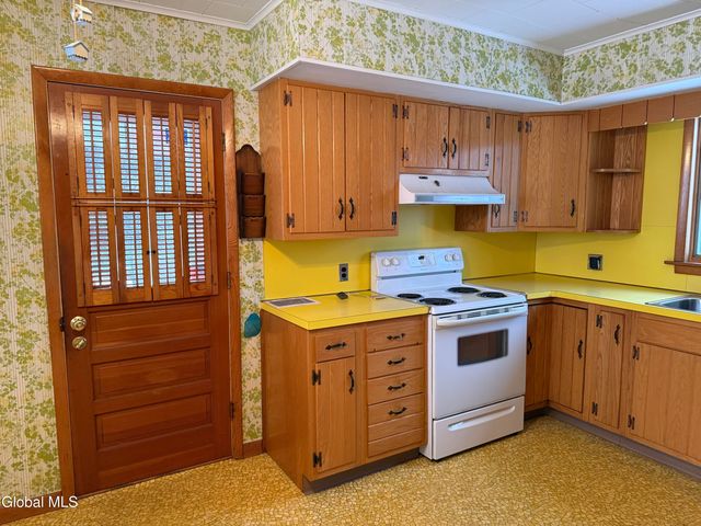 11 Blinn Street, Whitehall, NY 12887