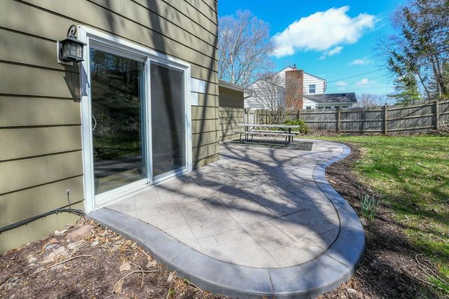 71 Country Corner Lane, Perinton, NY 14450