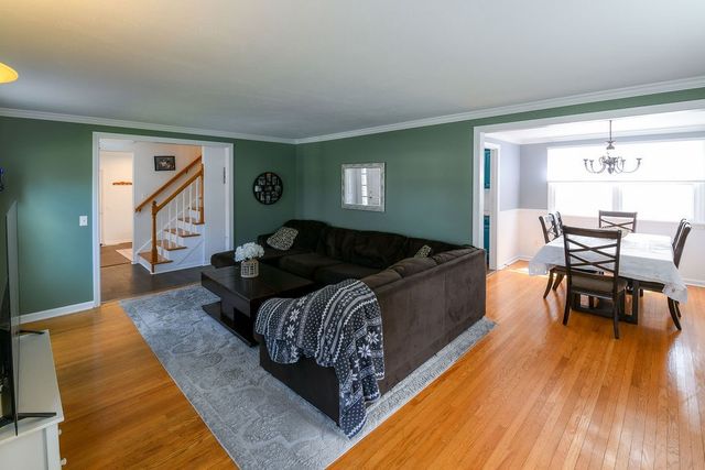 71 Country Corner Lane, Perinton, NY 14450