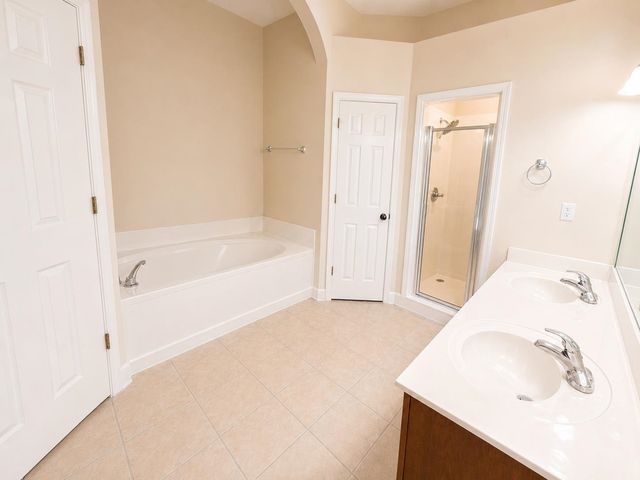 5034 FRENCH BROAD LN, Bartlett, TN 38135