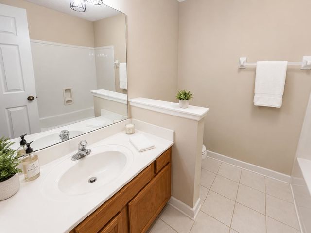 5034 FRENCH BROAD LN, Bartlett, TN 38135