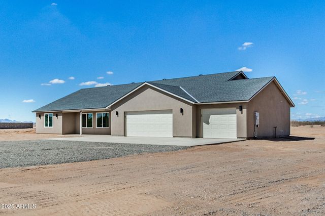 23132 W Lone Mountain Road, Wittmann, AZ 85361