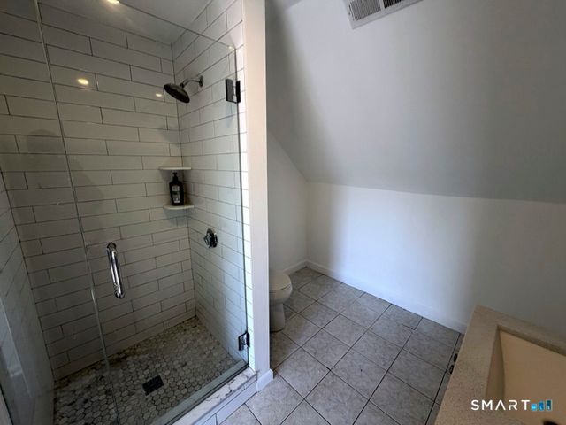 30 Dora Street, Stamford, CT 06902