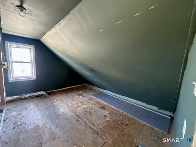 30 Dora Street, Stamford, CT 06902