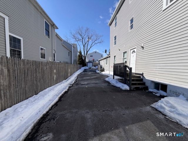 30 Dora Street, Stamford, CT 06902