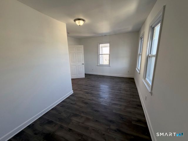 30 Dora Street, Stamford, CT 06902