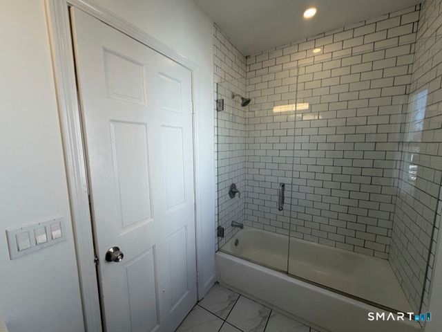 30 Dora Street, Stamford, CT 06902