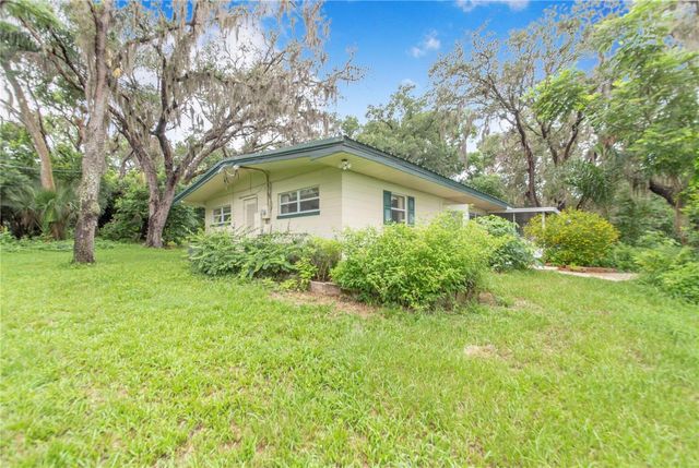 490 TWIN LAKES BOULEVARD, Lake Alfred, FL 33850
