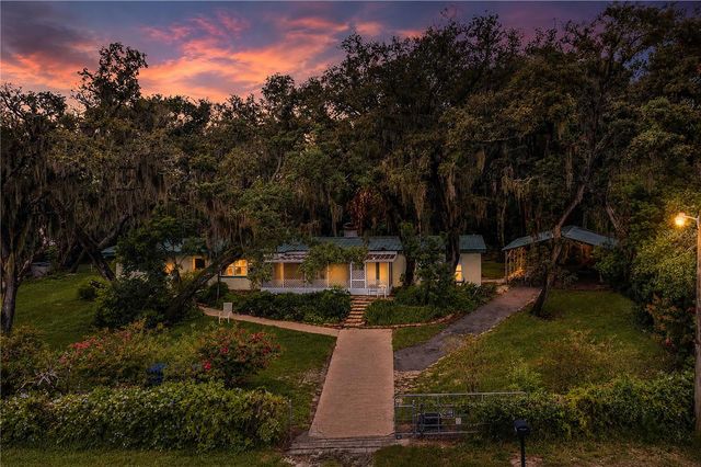 490 TWIN LAKES BOULEVARD, Lake Alfred, FL 33850