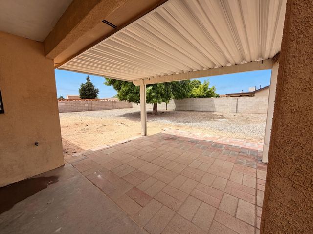 14 Milton Loop, Los Lunas, NM 87031
