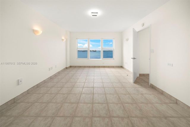 11111 Biscayne Blvd 19D, Miami, FL 33181