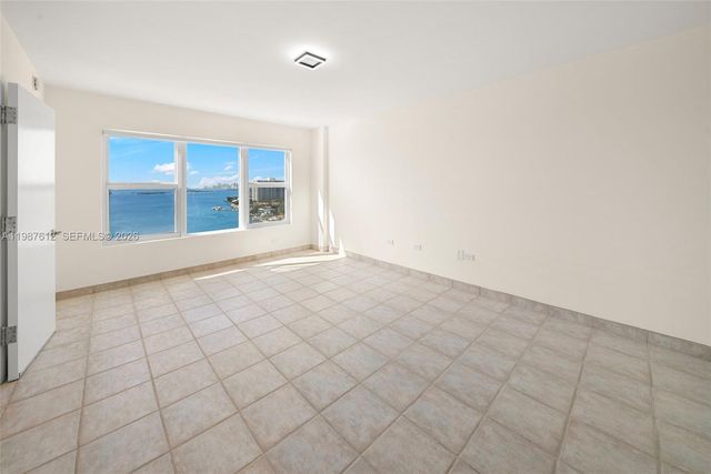 11111 Biscayne Blvd 19D, Miami, FL 33181