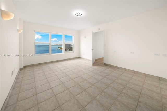 11111 Biscayne Blvd 19D, Miami, FL 33181