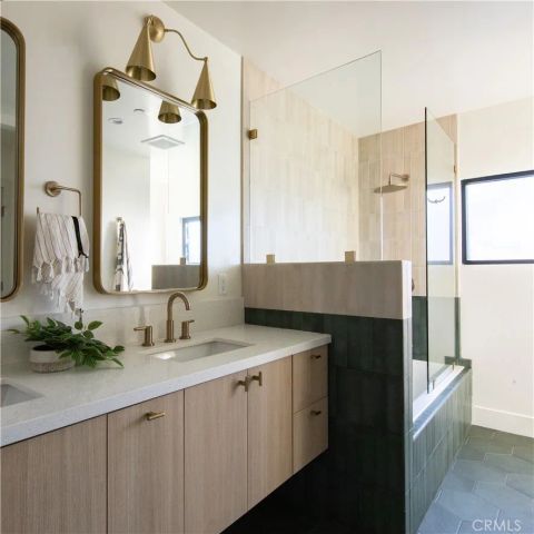 11911 Hartsook, Valley Village, CA 91607