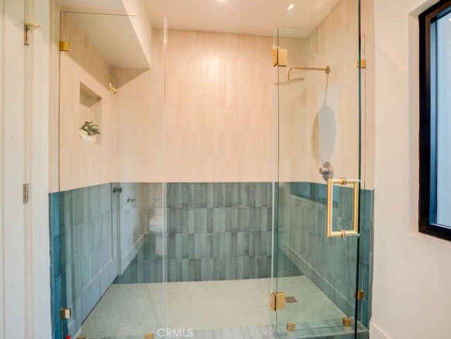 11911 Hartsook, Valley Village, CA 91607